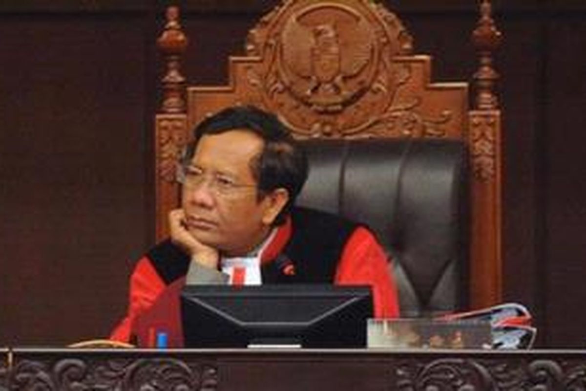 Hakim Konstitusi, Mahfud MD