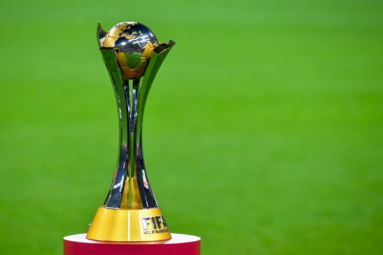 Trofi Piala Dunia Antarklub FIFA.