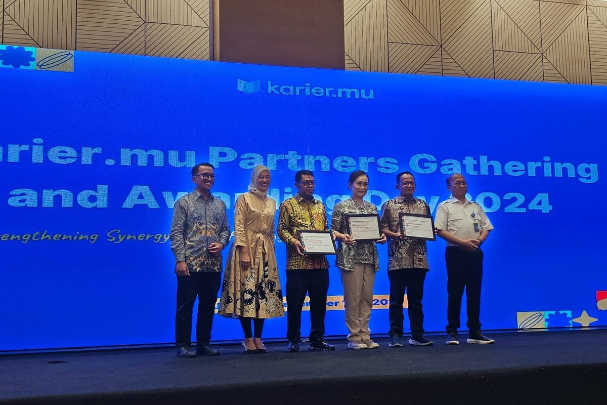 Karier.mu Partners Gathering & Awarding Day 2024 digelars ebagai ajang pemberian apresiasi kepada mitra lembaga pelatihan Platform Digital Karier.mu untuk mendorong praktik baik di antara lembaga pelatihan dalam ekosistem Prakerja.

