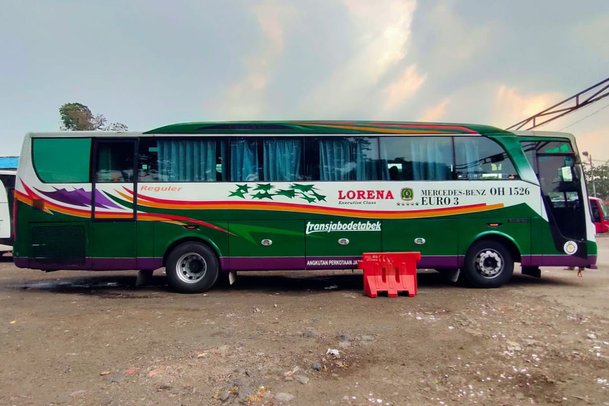 Bus PO Lorena di Terminal Baranangsiang, Bogor