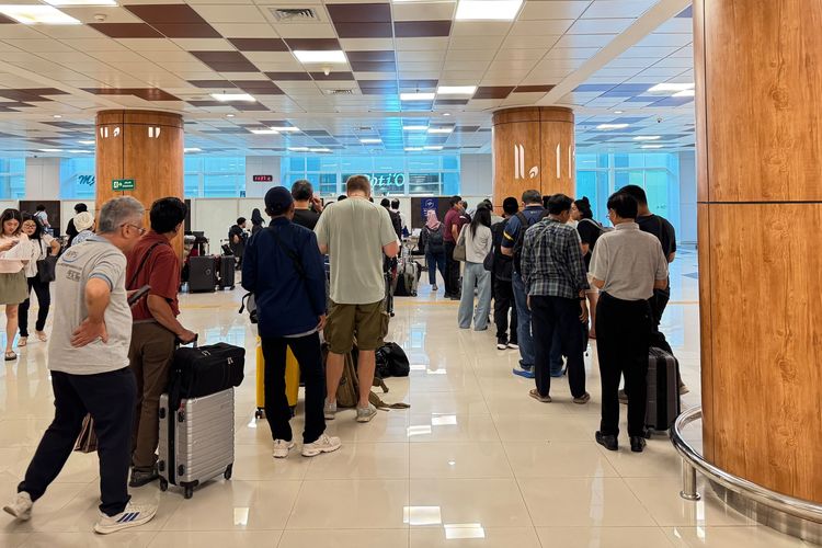 Daftar 34 Penerbangan di Juanda yang Dibatalkan akibat Erupsi Gunung Anak Krakatau