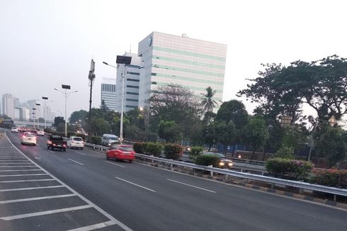 31 Januari, Tarif Tol Dalam Kota Turun untuk Kendaraan Logistik