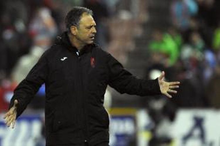 Joaquin Caparros dipecat sebagai pelatih Granada pada Jumat (16/1/2015).
