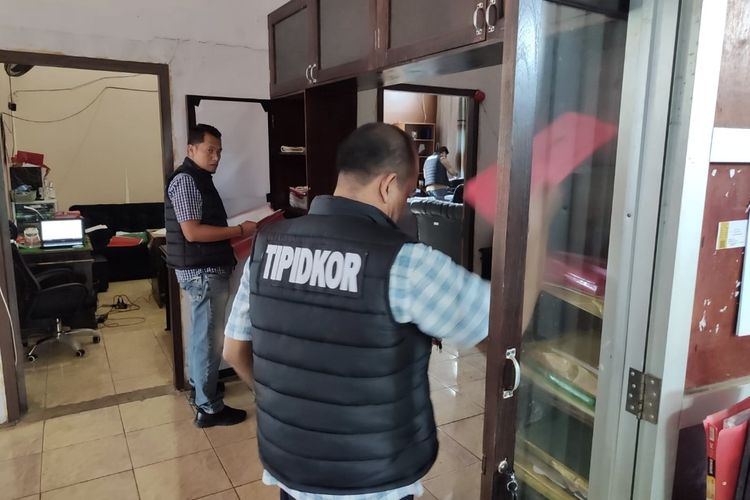 Polda Bengkulu Geledah Kantor Dinas dan 4 Rumah Pejabat di Kabupaten Kepahiang