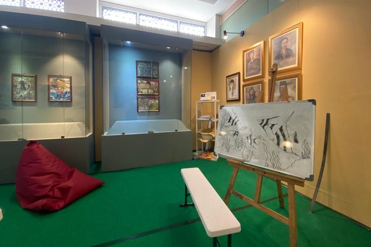 Ruang gambar yang terbuka bagi siapapun di Museum Basoeki Abdullah. 