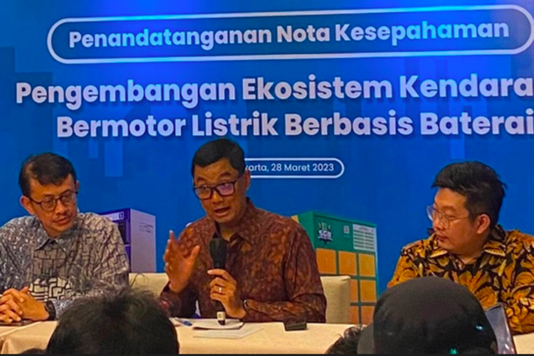 PT Energi Selalu Baru (ESB), anak usaha PT NFC Indonesia Tbk yang juga member dari PT M Cash Integrasi Tbk bersama dengan dengan PT Industri Baterai Indonesia (IBC) sepakat membentuk aliansi strategis untuk membangun ekosistem kendaraan listrik.
