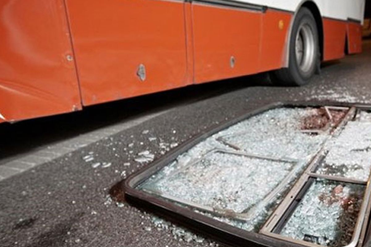 Ilustrasi kecelakaan bus di jalan bebas hambatan. Sumber: Shutterstock