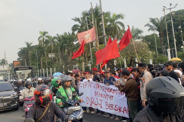 BEM SI Ungkap Alasan Pilih Demo di DPR, Nilai Anggota Dewan Tak Pro Rakyat