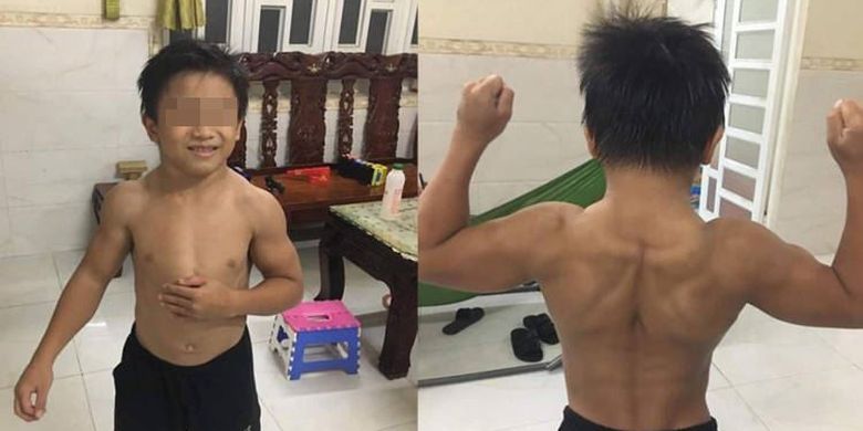 Sebuah foto kolase tak bertanggal menunjukkan bocah berusia 10 tahun, Nguyen Hoang Nam, menunjukkan otot-ototnya.