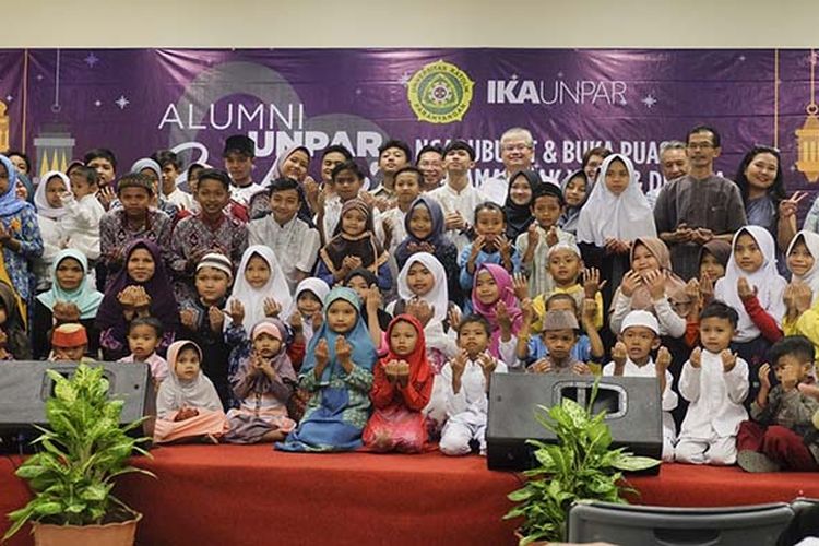 Alumni Unpar Adakan Acara Buka Puasa Bersama Anak Yatim dan Dhuafa