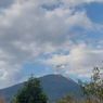 Gunung Ile Lewotolok Erupsi Terus Menerus Disertai Gemuruh