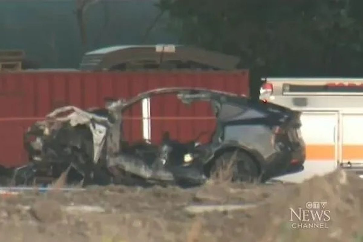 Tesla Model Y terbakar, pintu tidak bisa terbuka dan menewaskan penggunanya