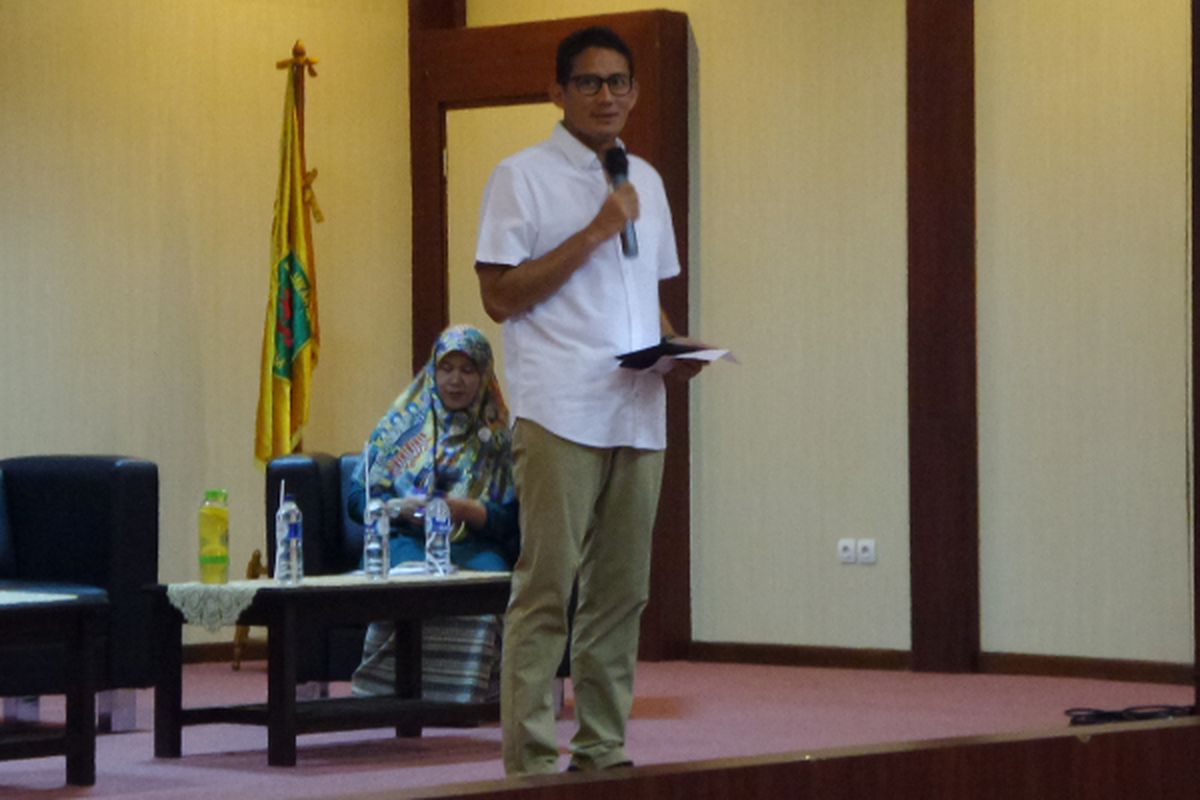 Calon wakil gubernur DKI Jakarta Sandiaga Uno hadir sebagai pembicara dalam sebuah seminar yang diadakan Sekolah Tinggi Ilmu Ekonomi (STIE) Rawamangun, Jakarta Timur, Minggu (26/3/2017) siang.