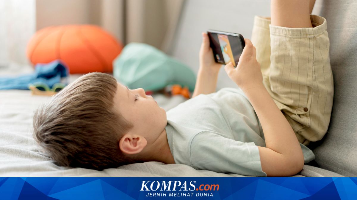 Anak Tantrum saat Gadget Diambil? Psikolog Bagikan Cara Mengatasinya
