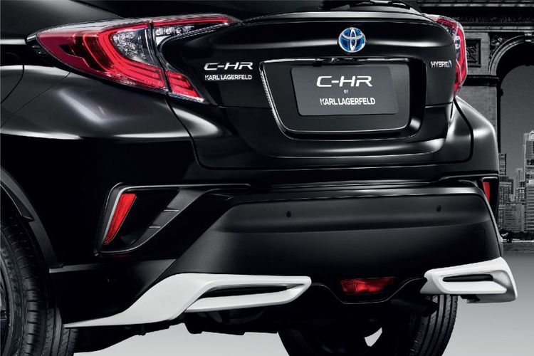 Toyota C-HR Edisi Karl Lagerfeld