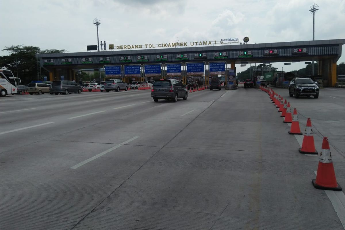 Gerbang Tol (GT) Cikampek Utama 1.