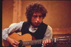 Lirik dan Chord Lagu Gates of Eden - Bob Dylan