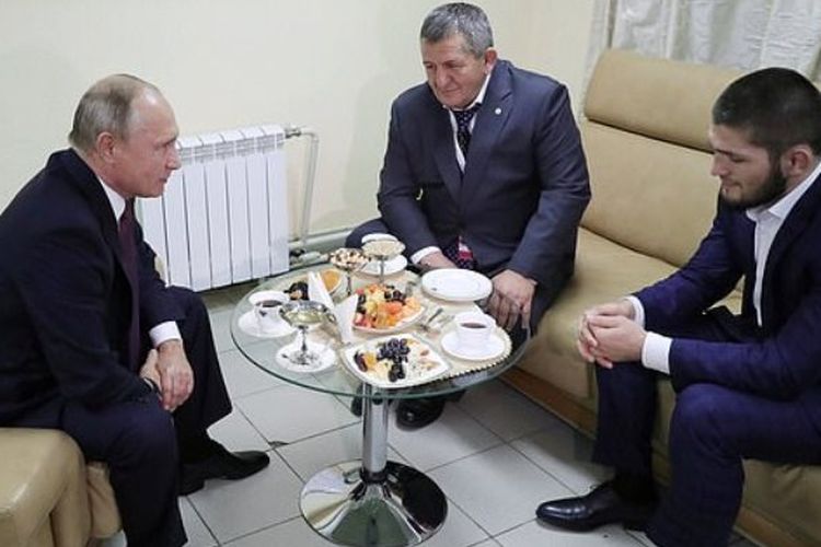 Khabib Nurmagomedov dan ayahnya ABdulmanap bertemu Presiden Rusia, Vladimir Putin