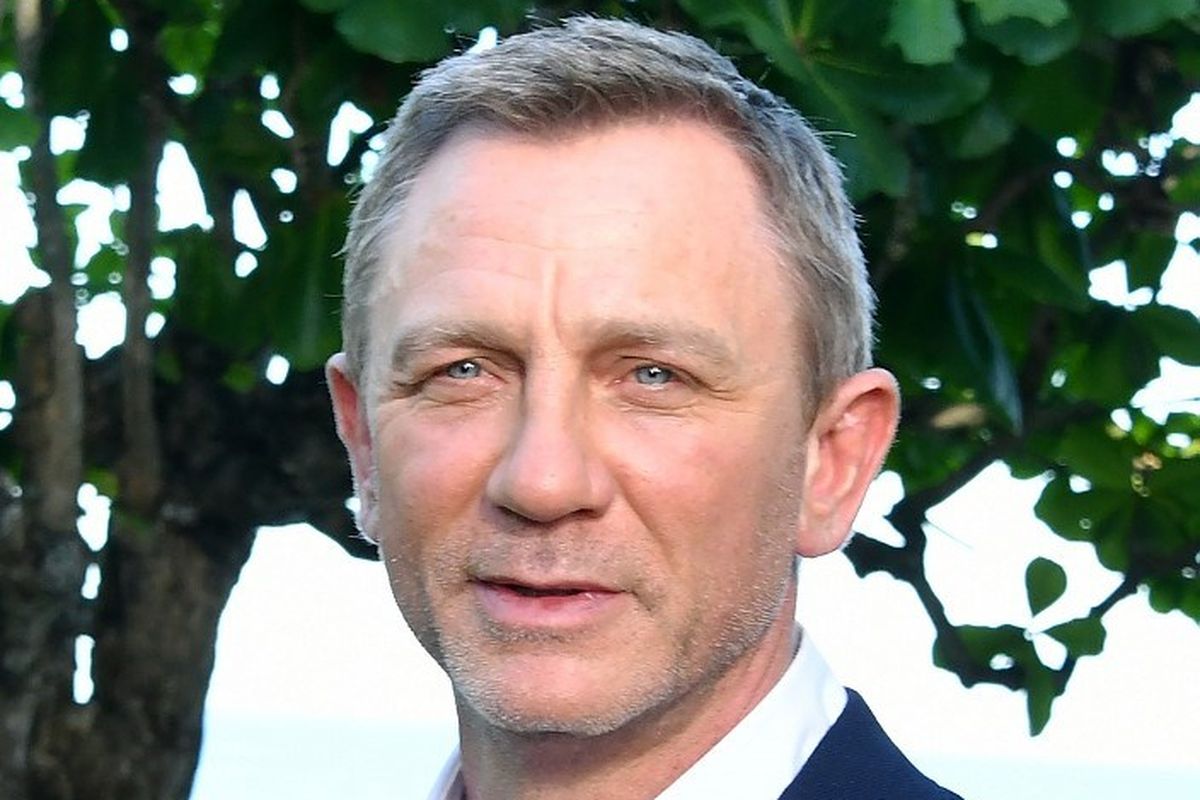 Aktor Daniel Craig menghadiri dimulainya produksi film Bond 25 di Goldeneye, kediaman penulis James Bond Ian Fleming di Montego Bay, Jamaika, pada 25 April 2019.