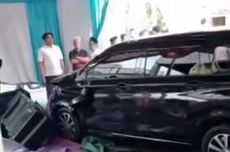 Jokowi dan Gibran Melayat ke Rumah Duka Raja Solo PB XIII