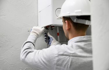 Ilustrasi merawat water heater