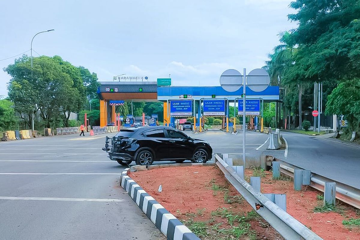 Lokasi putar balik di depan Gerbang Tol Karawaci 4 ditutup