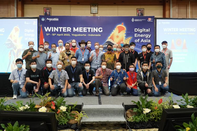 International Olympiade in Informatics (IOI) 2022 Winter Meeting digelar pada 11-15 April 2022 di Yogyakarta dan dihadiri 17 peserta yang merupakan delegasi dari 10 negara.