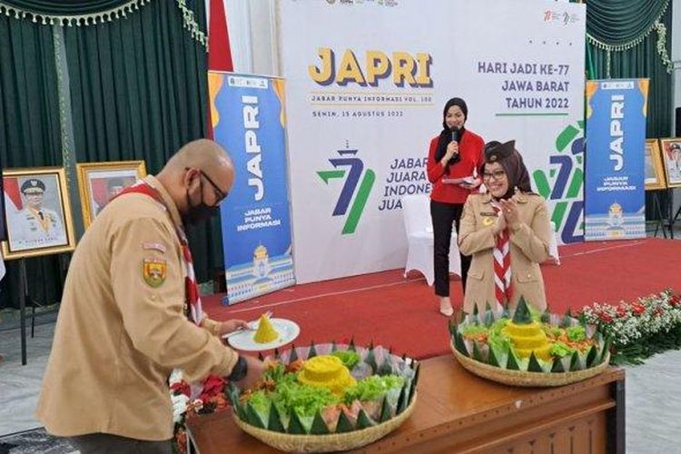 Rangkaian acara HUT ke-77 Provinsi Jawa Barat di Gedung Sate, Kota Bandung, Senin (15/8/2022). HUT ke-77 Jawa Barat jatuh pada 19 Agustus 2022. 
