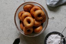 Resep Donat Kampung Lapis Gula, Camilan Klasik Favorit Banyak Orang 