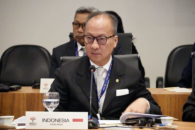 Menteri Perindustrian, Agus Gumiwang Kartasasmita, mengatakan Indonesia menjalin kerja sama dengan Brasil dalam pengembangan bionergi hingga sektor dirgantara. 