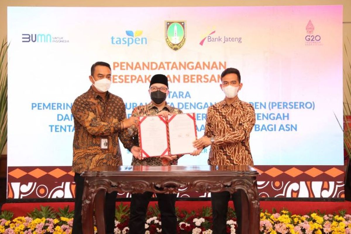 Penandatanganan kesepakatan bersama program Penyediaan Hunian Berskema Down Payment (DP) Nol Persen oleh Taspen, Pemkot Surakarta, dan Bank Jateng.