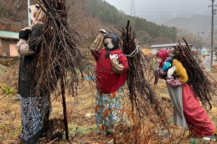 Nagoro di Jepang dijuluki sebagai desa boneka karena jumlah boneka di sini lebih banyak daripada penghuni manusianya.