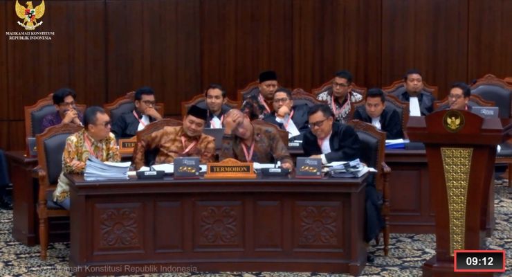 Momen Ketua KPU Tanya ke Ahli soal Fanatisme Rakyat terhadap Prabowo 