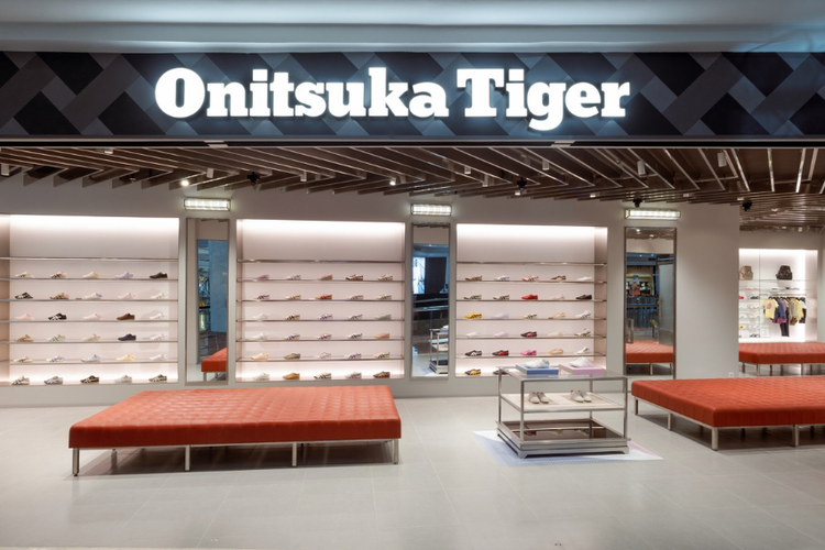 Toko Onitsuka Tiger di Plaza Senayan