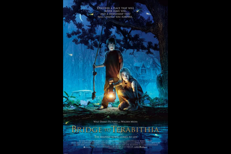 Josh Hutcherson dan AnnaSophia Robb dalam film drama fantasi Bridge to Terabithia (2007).