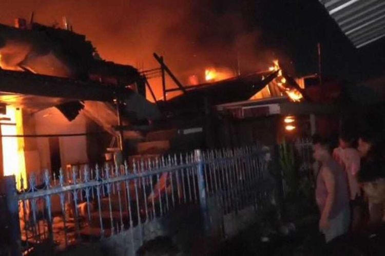 Enam Rumah Terbakar di Makassar, Satu Bocah Tewas Terjebak Api