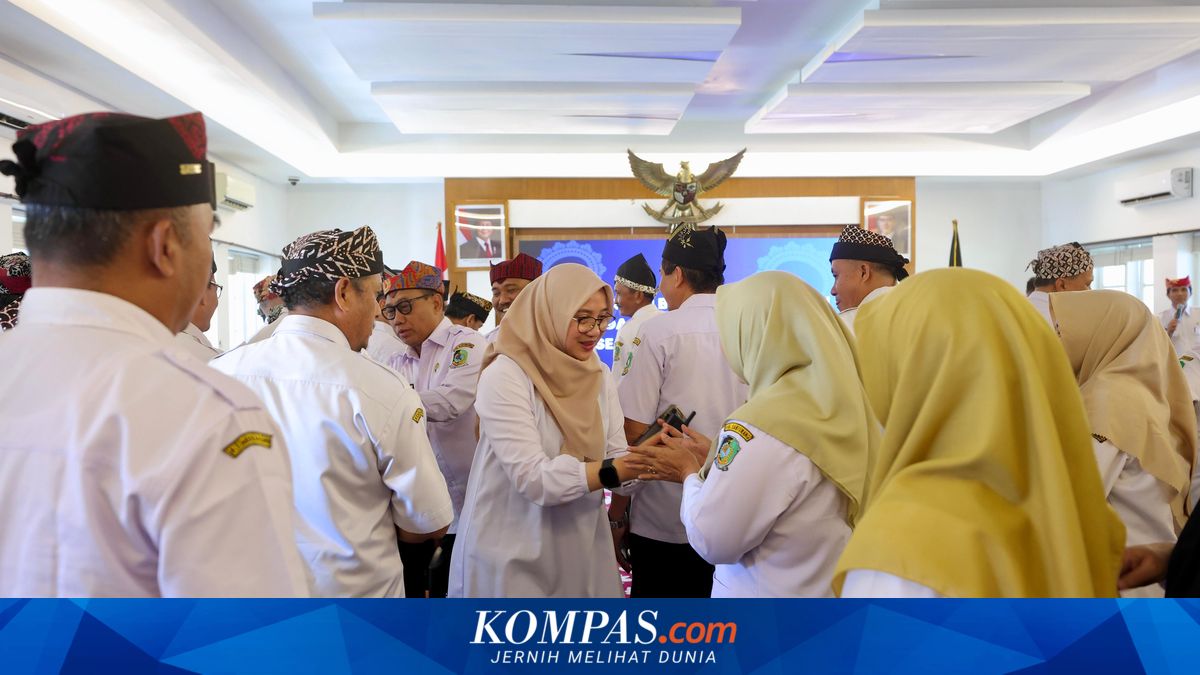 Bupati Banyuwangi Mutasi 42 Kepsek SMP, Minta Peka soal Isu Putus Sekolah
