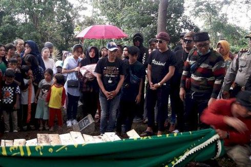 [POPULER NUSANTARA] Putri Hakim PN Medan Syok, Usai Tahu Ibu Tirinya Terlibat | Viral Kades Geber Motor Jelang Pelantikan