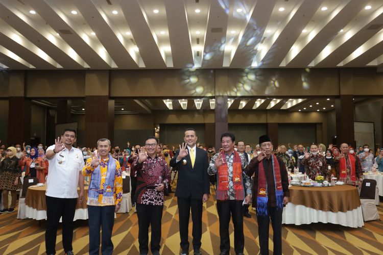 Webinar Nasional: Generasi Bebas Stunting yang bertajuk ?Pembelajaran dari Daerah dalam Percepatan Penurunan Stunting? di Medan, Rabu (6/7/2022).
