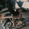 Naik Kursi Kayu di Atas Motor demi Konten TikTok, 5 Pemuda di Sampang Ditangkap Polisi