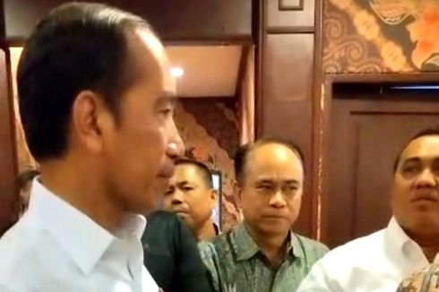 Bertemu Relawan di SCBD, Jokowi Sempat Singgung Isu Penundaan Pemilu