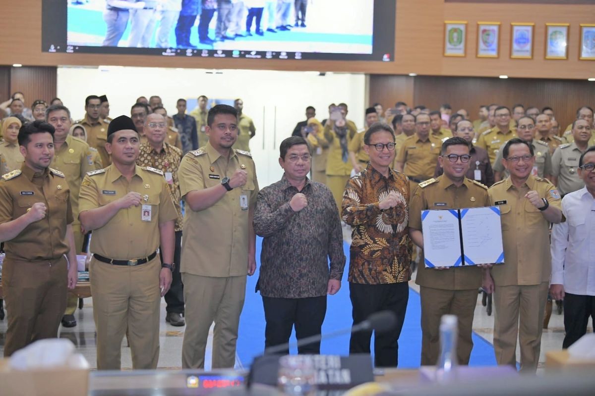 Wakil Gubernur Jawa Tengah Taj Yasin saat menghadiri Forum 8 Gubernur dalam rangka percepatan eliminasi TBC di Sasana Bhakti Praja, Kementerian Dalam Negeri (Kemendagri), Jakarta, Selasa (26/8/2025).