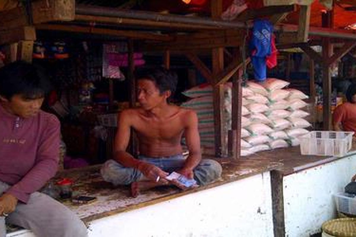 Pedagang daging sapi di Kota Bandar Lampung mogok berjualan, Selasa (20/11/2012). 