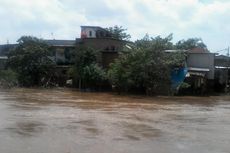 Jam 2 Dini Hari, Kampung Pulo Diterjang Banjir