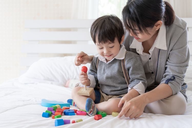Anak Lebih Dekat dengan Pengasuh? Ini Pesan Psikolog untuk Orangtua Sibuk
