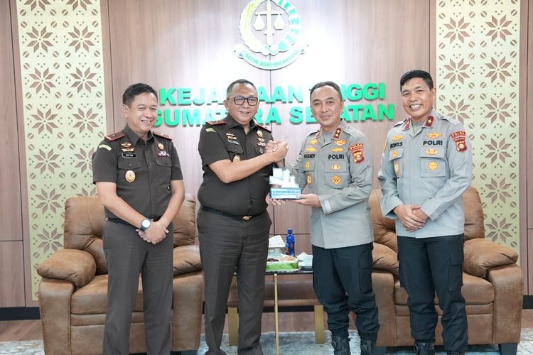 Tepis Isu Tak Harmonis, Polda Sumsel Silaturahmi ke Kejati Sumsel