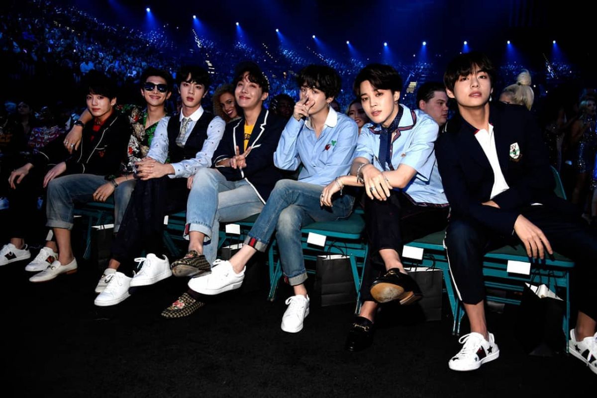 Boyband K-pop BTS menghadiri Billboard Music Awards 2018, yang diadakan di Las Vegas, Nevada, AS, Minggu (20/5/2018).