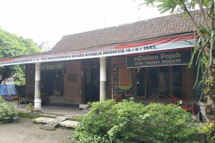 Situs Ndalem Pojok Persada Soekarno di Desa Pojok, Kecamatan Wates, Kabupaten Kediri, Jawa Timur.