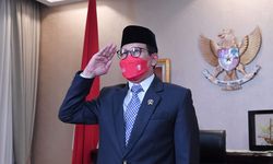 Rayakan HUT Ke-76 RI, Gus Menteri Minta Warga Desa Ikut Vaksinasi dan Taat Prokes