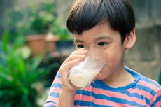 Manfaat Minum Susu buat Anak-anak, Kecerdasan Otak dan 6 Lainnya